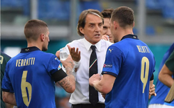 Italia toàn thắng vòng bảng, HLV Mancini vội cảnh báo học trò