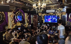 13 nam và 7 nữ tụ tập hát karaoke phản cảm giữa dịch Covid-19 