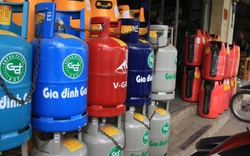 Giá gas tăng sốc, mua bình 12kg trả gần 430.000 đồng