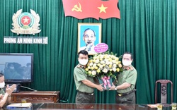 Giám đốc Công an tỉnh Ninh Bình biểu dương, khen thưởng Thiếu tá công an cứu sống hai cháu bé