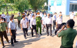 Phó Thủ tướng Trương Hoà Bình thị sát công tác phòng chống dịch Covid-19 tại Đồng Nai