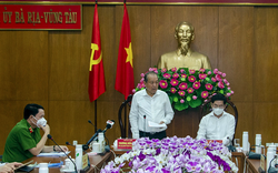 Phó Thủ tướng Trương Hòa Bình: "Cần đặc biệt quan tâm, chăm lo cho lực lượng tuyến đầu chống dịch Covid-19"