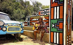 Nam Phi: Bộ tộc Ndebele nổi tiếng và hút khách du lịch bởi những sáng tạo này