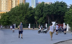 Cầu Giấy, Hà Nội: Người dân "thoải mái" vi phạm quy định phòng chống dịch Covid-19