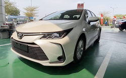 Toyota Corolla Altis 2022 xuất hiện ở đại lý Việt Nam, người dùng tò mò về nguồn gốc