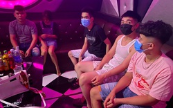 Hà Nam: 12 nam, 6 nữ hát karaoke giữa dịch Covid-19