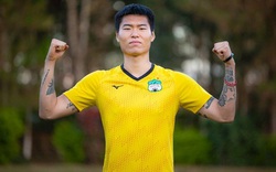 Kết thúc V.League 2021, trung vệ 1m90 của HAGL về quê... nhập ngũ