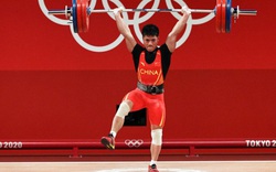Đẩy tạ đứng 1 chân gây sốt ở Olympic 2020: Cao thủ Thiếu Lâm?