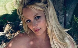 Britney Spears đăng ảnh ngực trần giữa cuộc chiến giành sự tự do