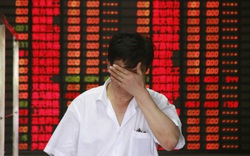 Trong làn sóng bán tháo hoảng loạn, Trung Quốc lọt top thị trường tệ nhất châu Á
