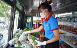 Nha Trang: Biến xe buýt thành cửa hàng di động phục vụ rau, quả, thịt, cá...