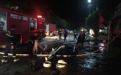 Lai Châu: Huy động 42 cán bộ chiến sỹ cảnh sát PCCC dập tắt đám cháy tại nhà hàng Gà Tây Bắc