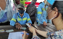 Công nhân môi trường "đội nắng" đi nhận 1,3 tỷ đồng tiền Công ty Minh Quân nợ lương