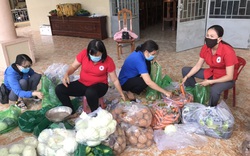 Khánh Hòa: Hỗ trợ rau củ quả và nhu yếu phẩm cho người dân bị phong tỏa