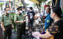 Giám đốc Công an An Giang Đinh Văn Nơi thăm hỏi, hỗ trợ 5 hộ dân bị cháy nhà