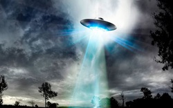 'UFO màu xanh kì lạ’ được nhìn thấy những 2 lần ở Canada