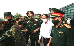 Bộ trưởng Quốc phòng Phan Văn Giang cùng hơn 1.000 quân y vào TP.HCM
