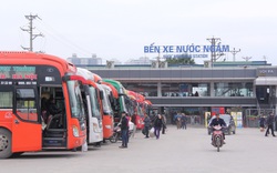 Test Covid-19 cho lái xe vào Hà Nội tại bến xe Nước Ngầm, Yên Nghĩa