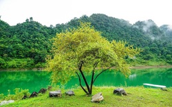 Địa điểm du lịch: Hồ Thang Hen hiện tượng thiên nhiên kỳ bí có một không hai, khoa học chưa giải thích