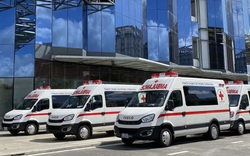 TP.HCM được hỗ trợ 30 xe cứu thương, 20 xe tiêm vaccine cơ động