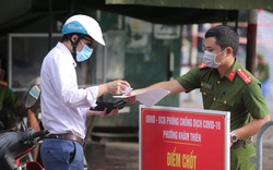 Hà Nội: Cán bộ công an canh chốt trực ở quận Đống Đa dương tính SARS-CoV-2