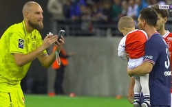 Clip: Thủ môn đối phương "xin xỏ" Messi chụp ảnh với con trai mình