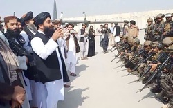 Taliban bắn súng vang rền, ăn mừng chiến thắng sau khi Mỹ rút quân khỏi Afghanistan