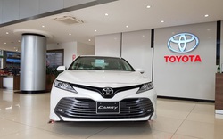 Giá xe Toyota Camry xả kho đón bản nâng cấp sắp bán ở Việt Nam