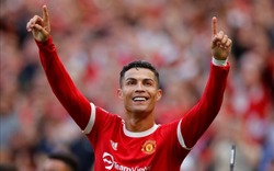 Ronaldo gửi thông điệp xúc động sau màn trở lại Old Trafford như mơ