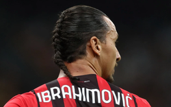 Tái xuất với mái tóc dị, Ibrahimovic lập tức tỏa sáng