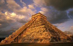 Vì sao Đế Chế Maya - nền văn minh thịnh vượng và bí ẩn bậc nhất lịch sử nhân loại lại sụp đổ?