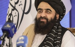 Quyền Ngoại trưởng Taliban tuyên bố "nóng" trấn an thế giới