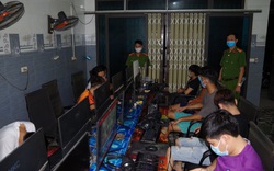 Hà Nam: 11 nam thanh niên tụ tập chơi game xuyên đêm bất chấp dịch Covid-19