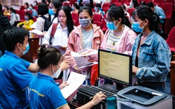 Nhập học online, tân sinh viên tốn..."101 loại phí", từ vài trăm nghìn đến vài triệu đồng