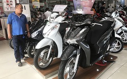 Vừa ra phiên bản mới, Honda SH 125i giảm giá bất ngờ tại đại lý