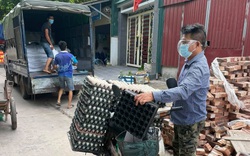Xin giấy đi đường ở Hà Nội: Doanh nghiệp, người dân bị "xoay" như chong chóng