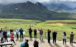 Mỹ: Alaska hồi phục du lịch, du khách chen chân, nhà hàng không kịp phục vụ
