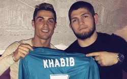 "Đại bàng" Khabib tiết lộ lý do Ronaldo rời Juve