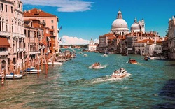 Venice  - Di sản thế giới bị đe dọa tước danh hiệu, chính phủ Italia yêu cầu khách du lịch phải làm điều này