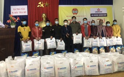 Hội Nông dân Quảng Nam trao 235 suất quà tết cho nông dân nghèo