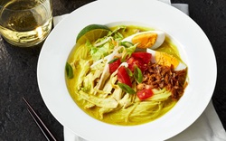 Món ăn Indonesia nào được đặt ngang hàng với phở bò của Việt Nam?