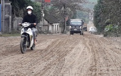 Thái Nguyên: Xe chở đá "hành" đường liên xã, dân khốn khổ đi lại, sinh sống