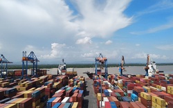 Còn tồn trên 3.000 container nông sản ở cửa khẩu: Đường biển, đường sắt sẽ san tải thế nào?