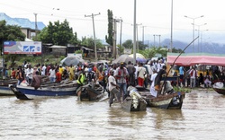 Lật tàu ở Nigeria, 76 người chết