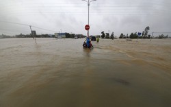 Quảng Nam: Vượt sông về nhà, hai người bị nước lũ cuốn mất tích