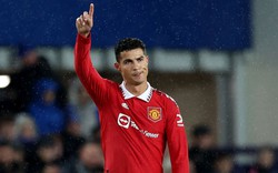 Top 10 cầu thủ “hốt bạc” nhiều nhất thế giới năm 2022: Ronaldo thua 2 cái tên