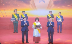 Anh hùng Lao động Thái Hương được tôn vinh Top 10 Doanh nhân Việt Nam tiêu biểu 2022