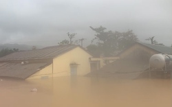 Quảng Trị: Ngập lụt ở Ba Lòng, đường sá nứt toác, sụt lún