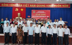 Ninh Thuận: Nhiều hội viên nông dân huyện miền núi Bác Ái vui mừng nhận bằng tốt nghiệp Trung cấp chuyên ngành Thú y