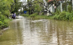 Thanh Hóa: Đường xuống cấp như "ao", nghìn người ngày ngày bì bõm lội nước giữa thành phố Sầm Sơn